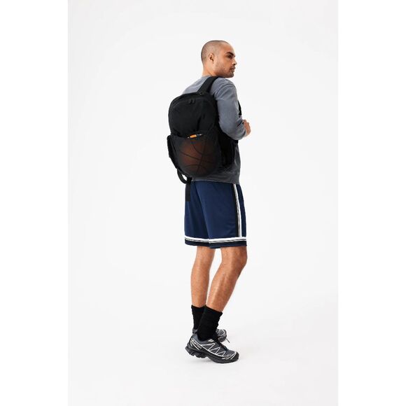 NWT Beis The North To South Sport Backpack in Black - Picture 5 of 8